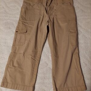 Lee Relaxed Fit Mid Rise Khaki Capris